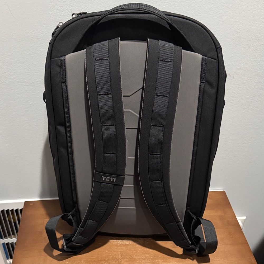 Yeti Crossroads 35L Backpack - Black - Picture 3 of 10